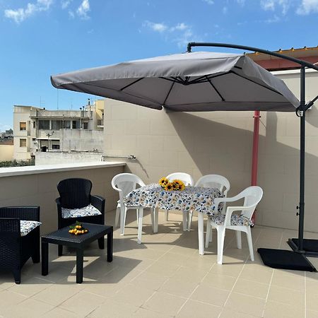 Casa Vacanze La Perla Rara 塔兰托 外观 照片