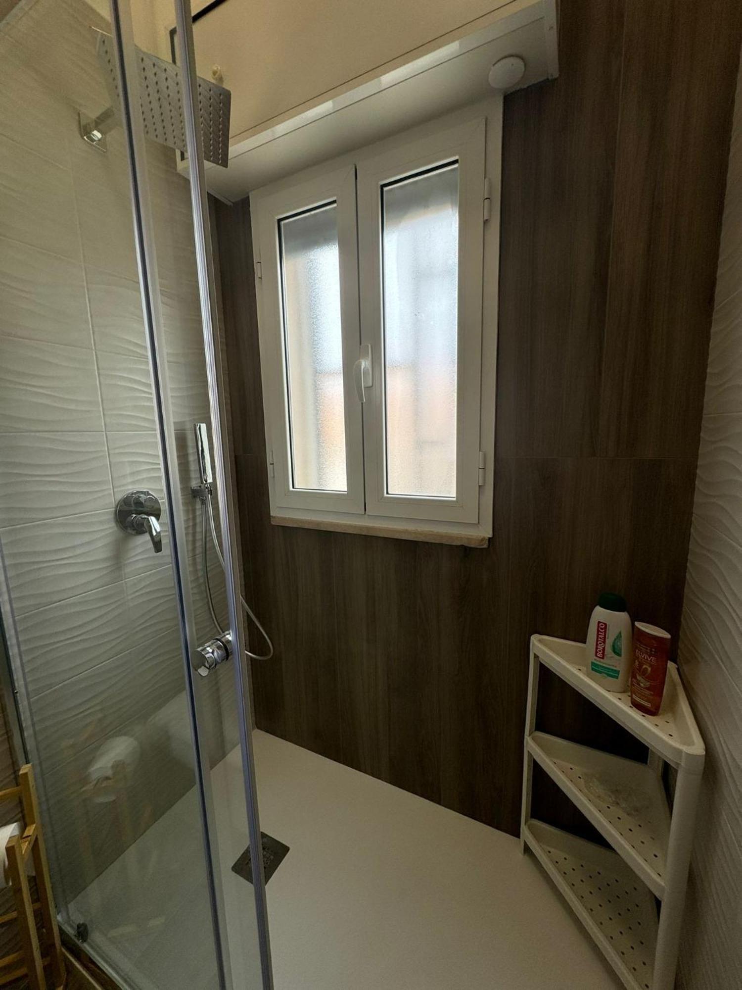 Casa Vacanze La Perla Rara 塔兰托 外观 照片