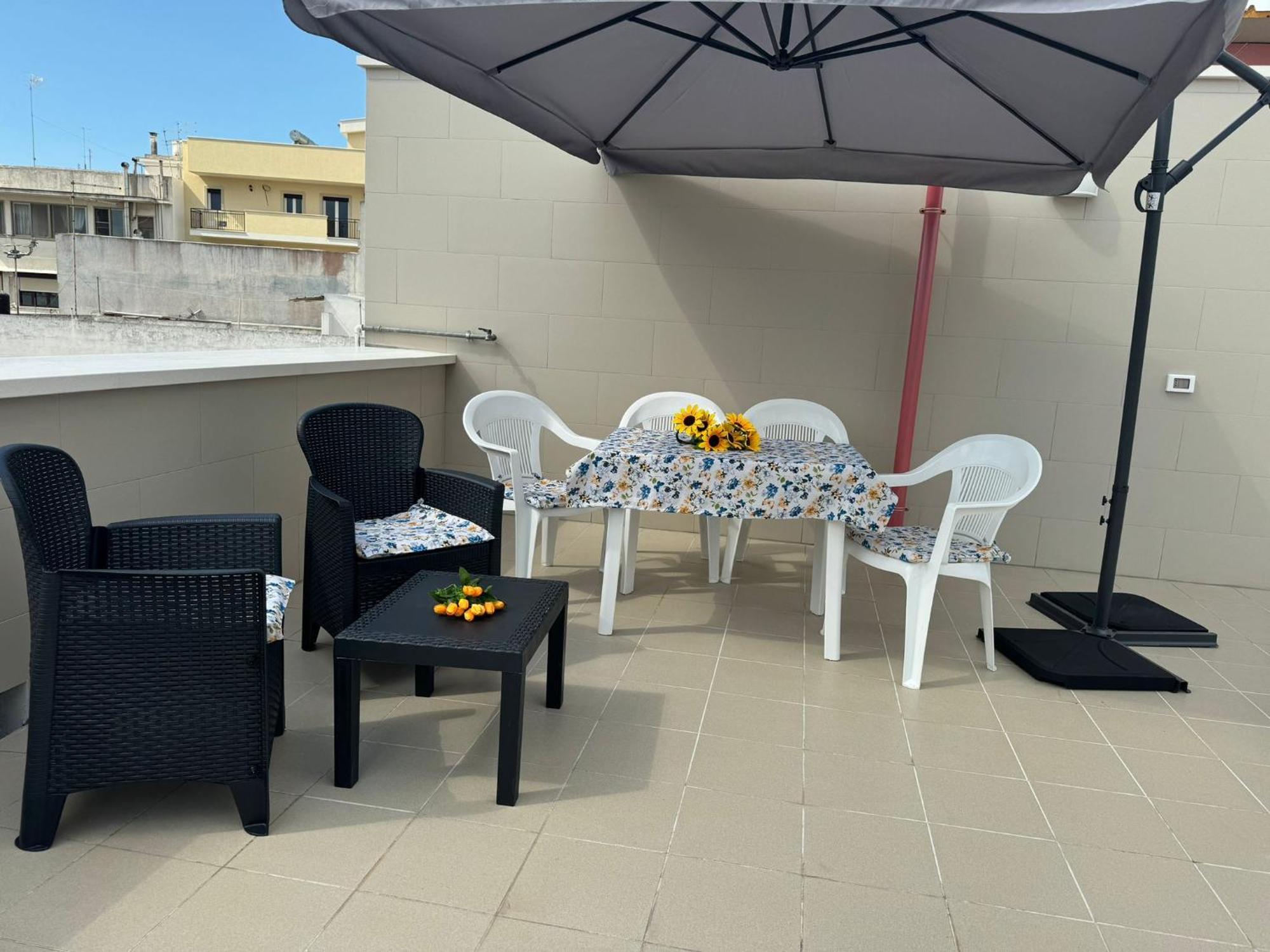 Casa Vacanze La Perla Rara 塔兰托 外观 照片